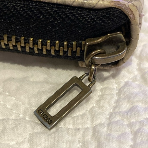 2 for $20 - GUESS Snake Print Wallet - Grey - Picture 6 of 7